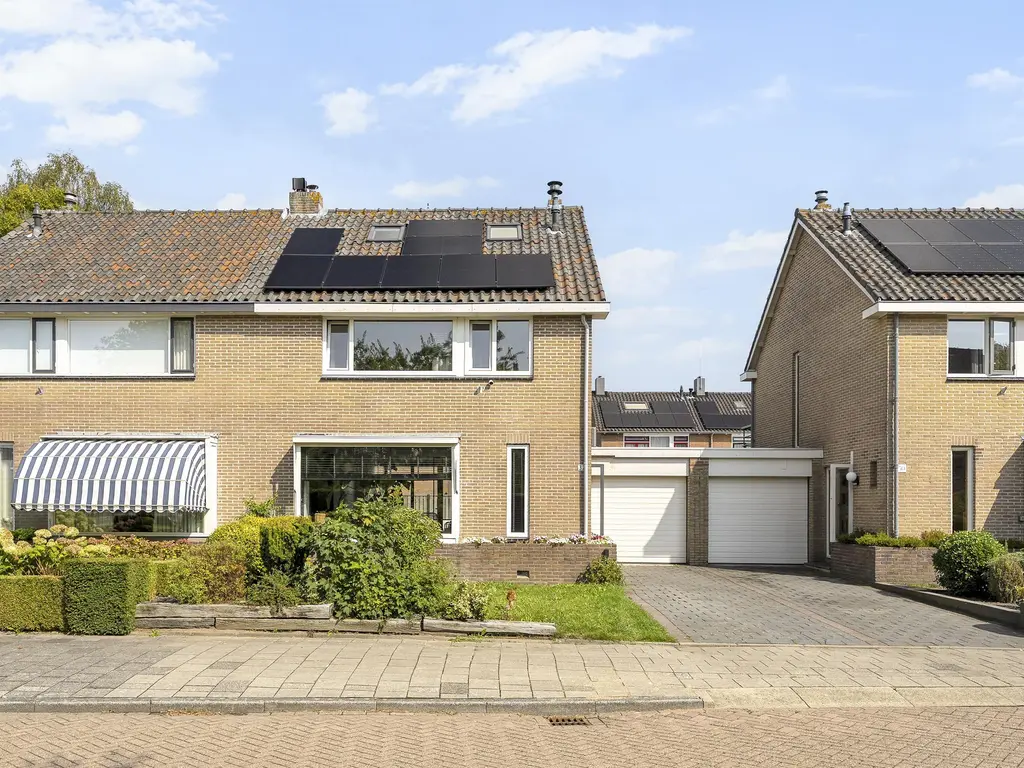 Marjoleinlaan 32, Barendrecht