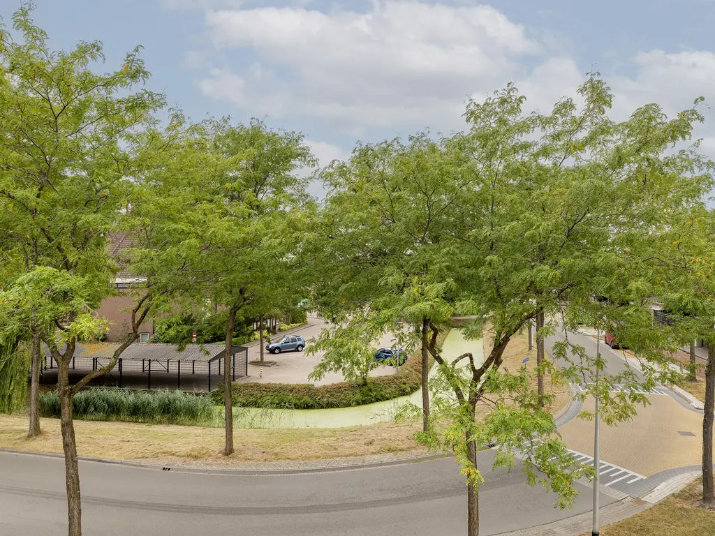 Van Ravesteyndreef 111, Barendrecht