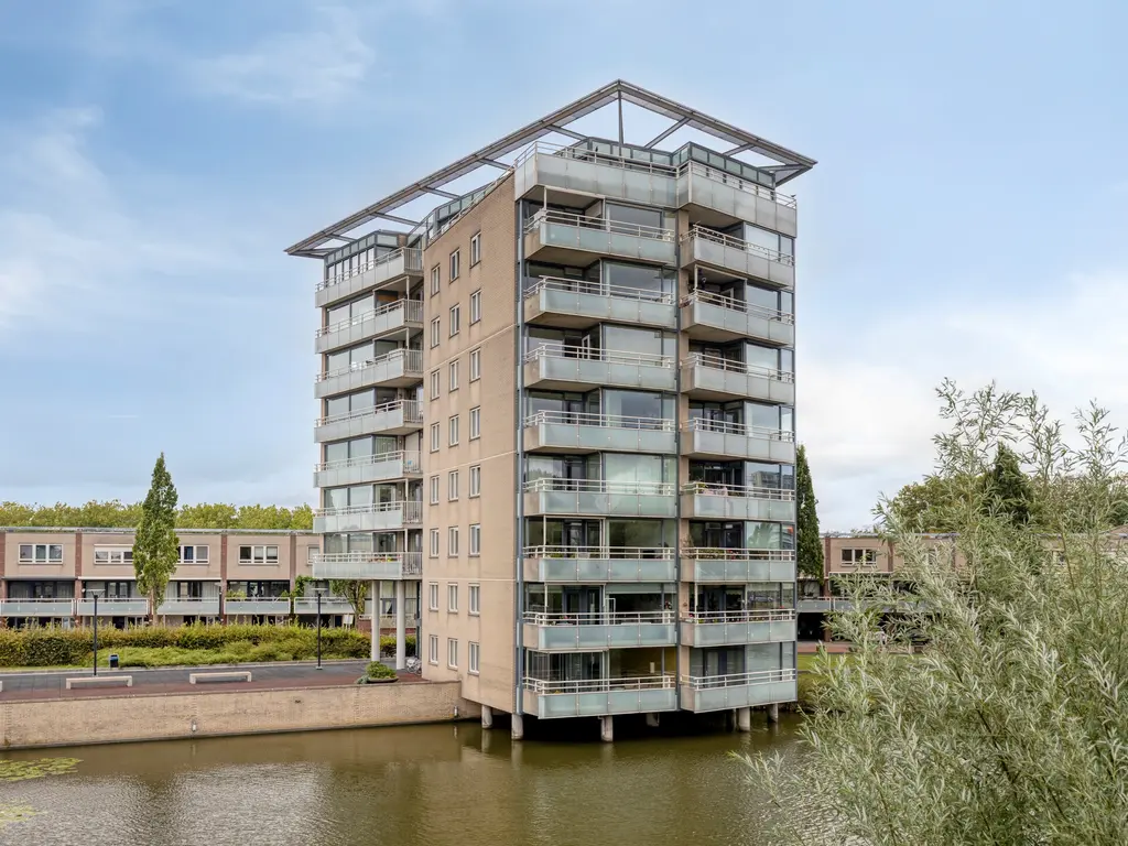 Joop den Uyllaan 111, Schiedam