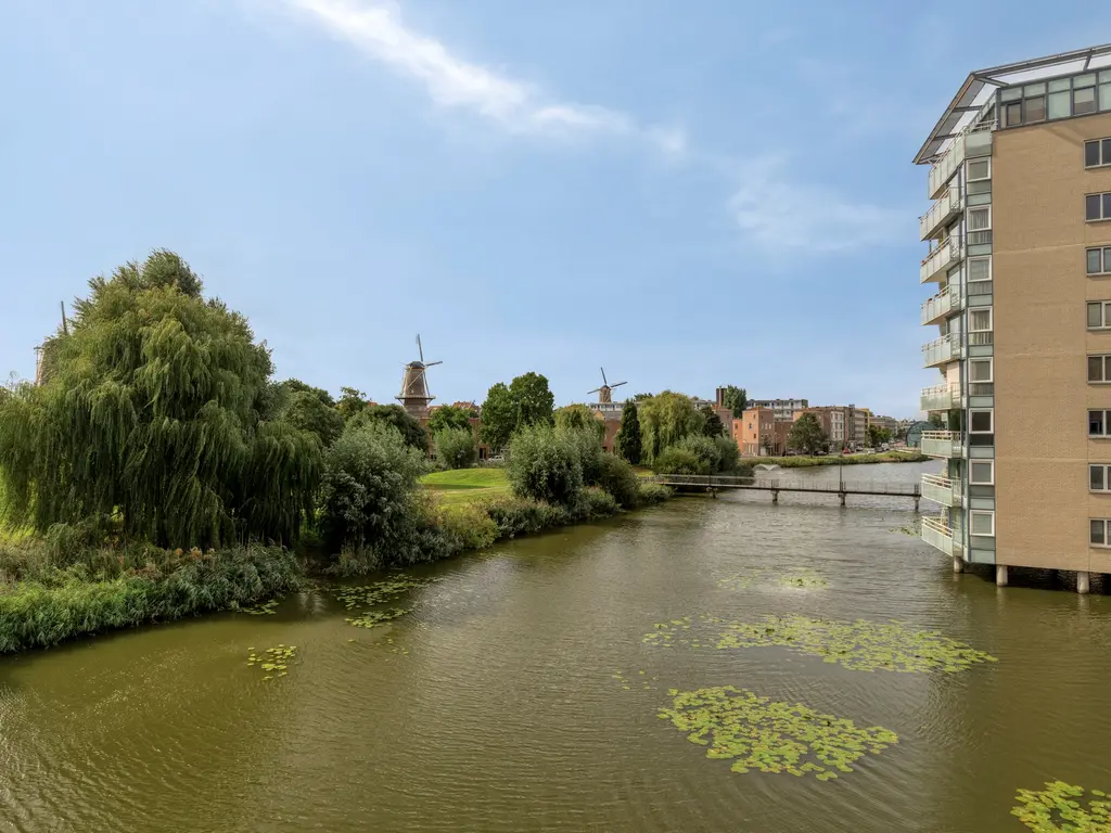Joop den Uyllaan 111, Schiedam