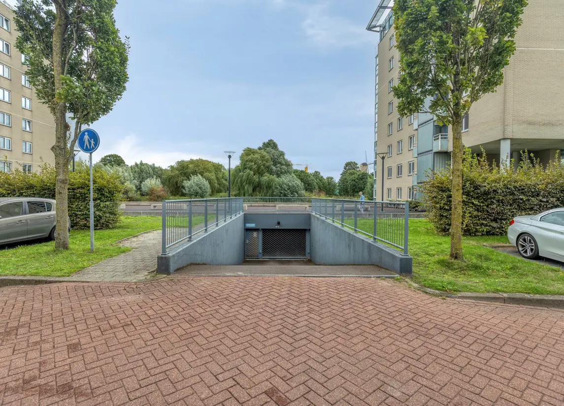 Joop den Uyllaan 111