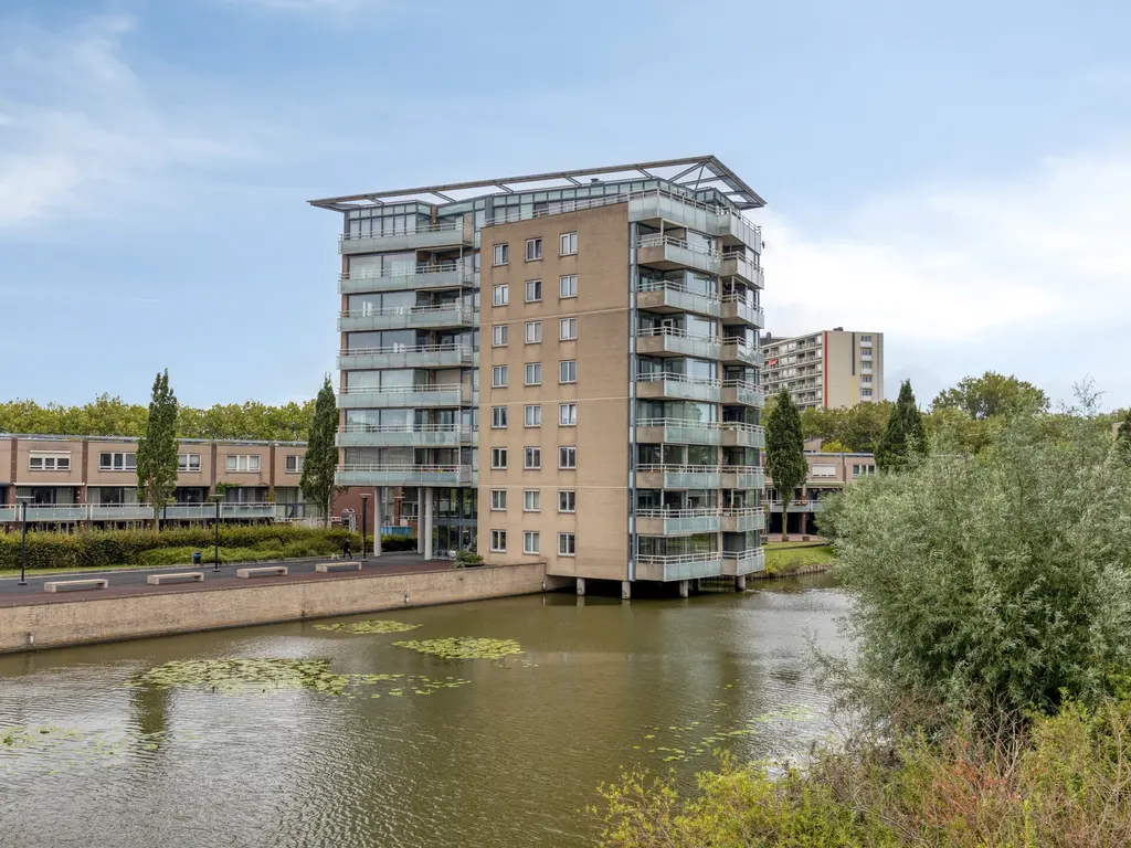 Joop den Uyllaan 111, Schiedam