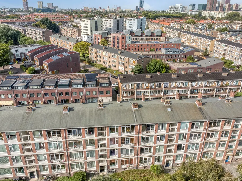 Spinozalaan 205, Voorburg