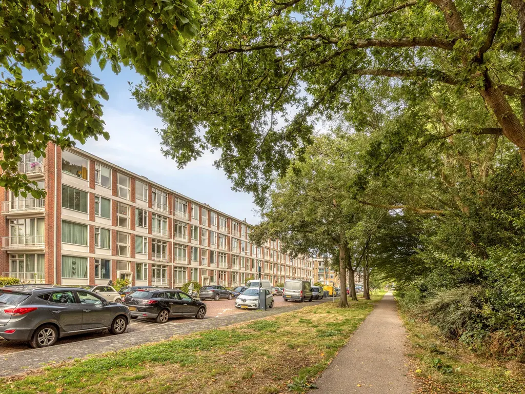 Spinozalaan 205, Voorburg