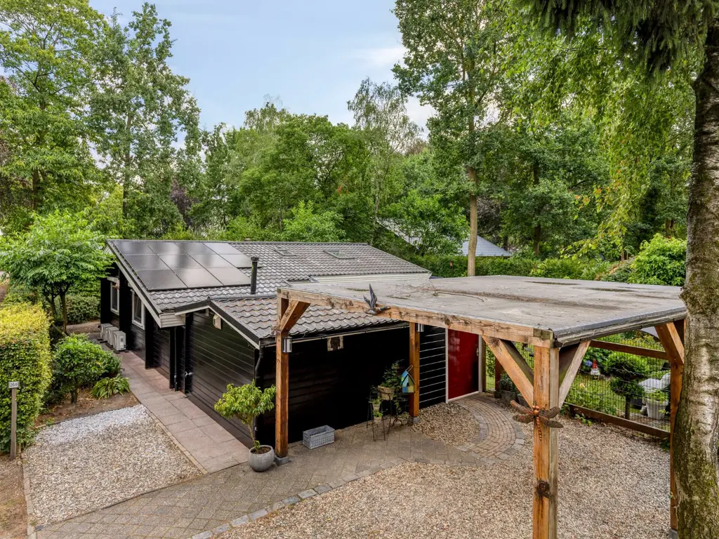 De Stille Wille 264, OOST WEST EN MIDDELBEERS