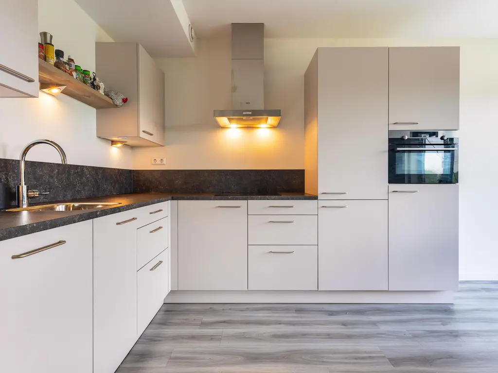 Zandsteen 78, HOORN