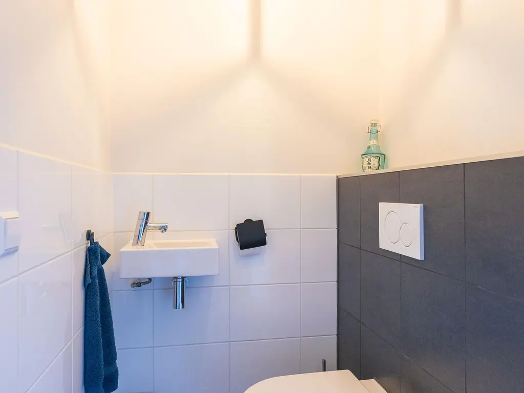 Zandsteen 78, HOORN