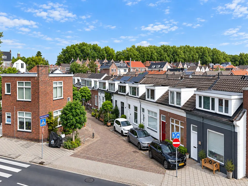 Adriaan van Altenastraat 26, DORDRECHT