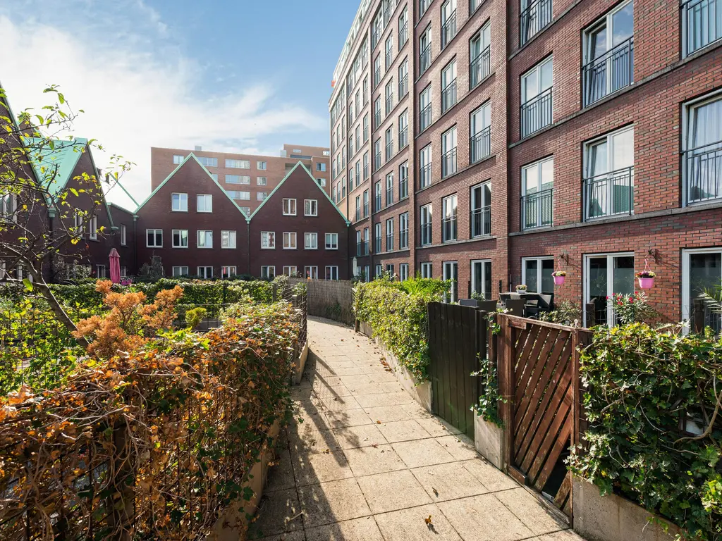 Laan op Zuid 320, ROTTERDAM