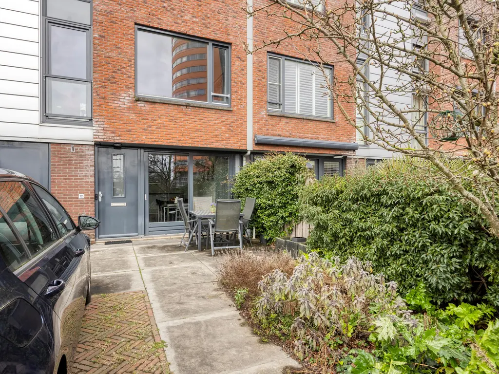 Elly Kerckhoffskade 12, Leiden