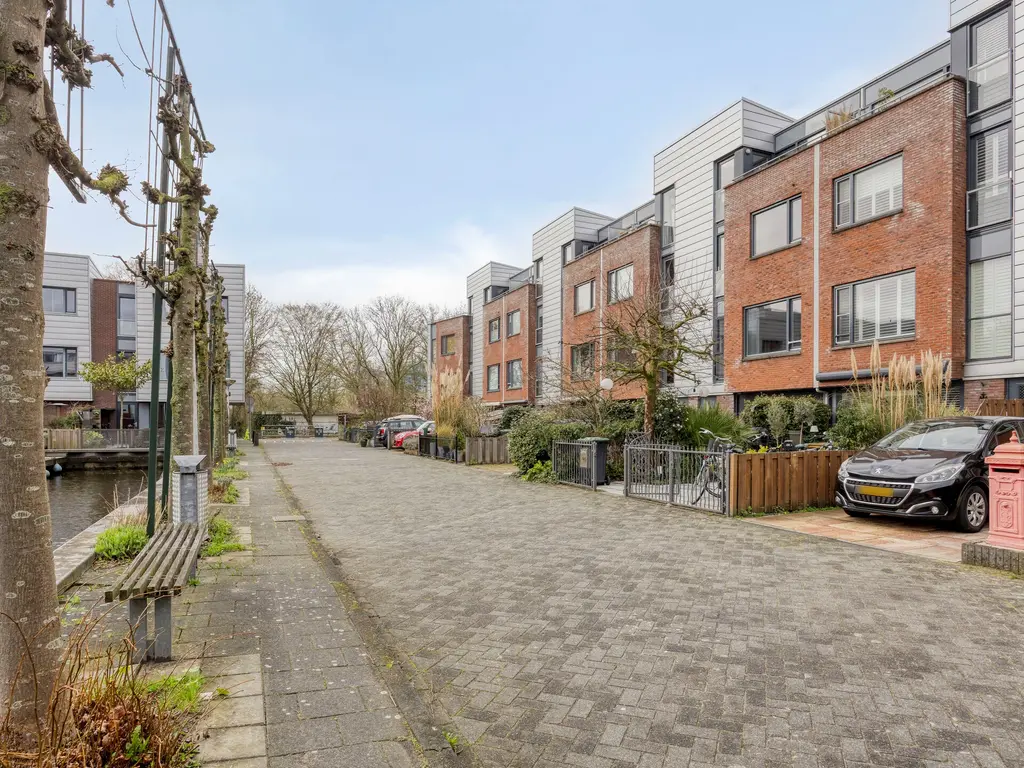 Elly Kerckhoffskade 12, Leiden
