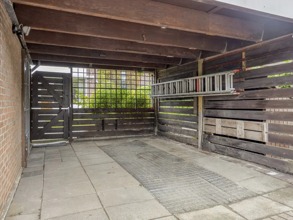 Meidoorn 36, Naaldwijk