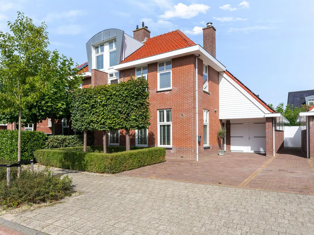 Mari Andriessenhof 16, HOORN