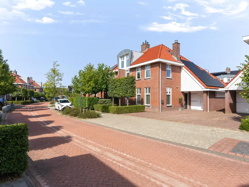 Mari Andriessenhof 16, HOORN