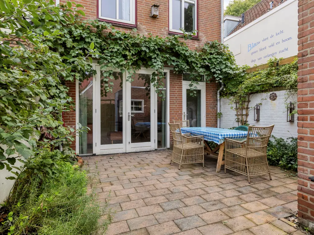 Uiterstegracht 64, Leiden
