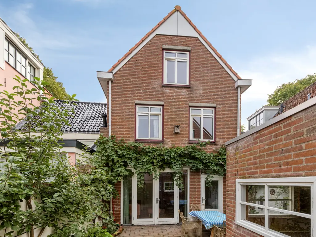 Uiterstegracht 64, Leiden