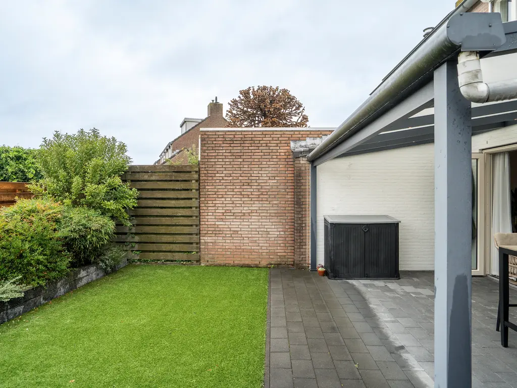 Glazuurstraat 5, Reuver