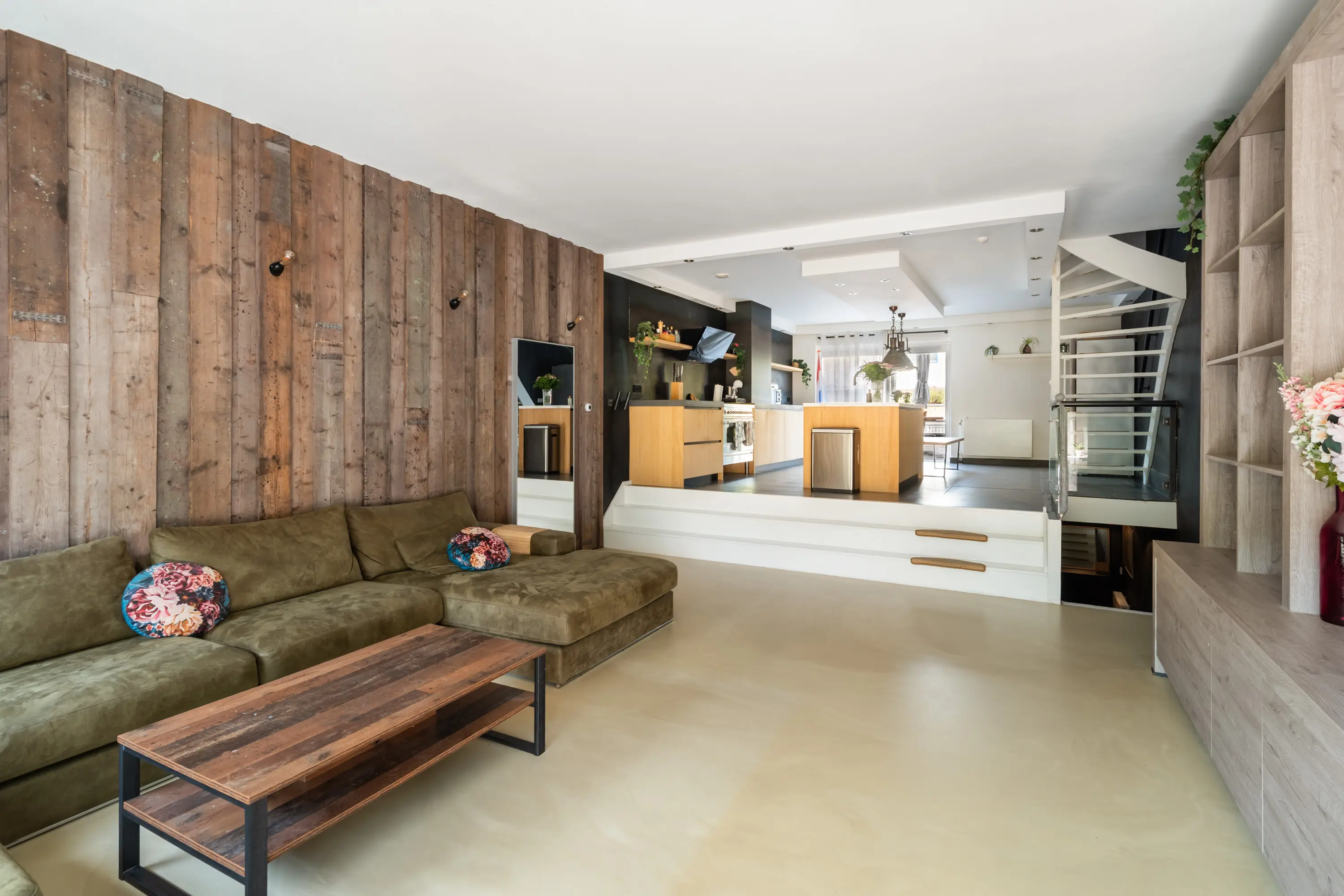 Zus Braunstraat 6