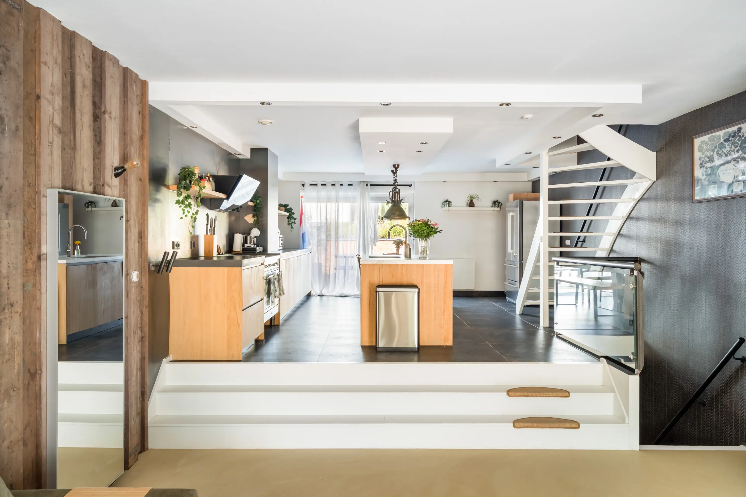 Zus Braunstraat 6