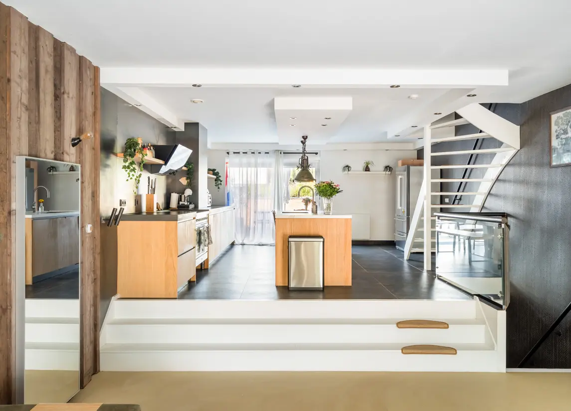 Zus Braunstraat 6