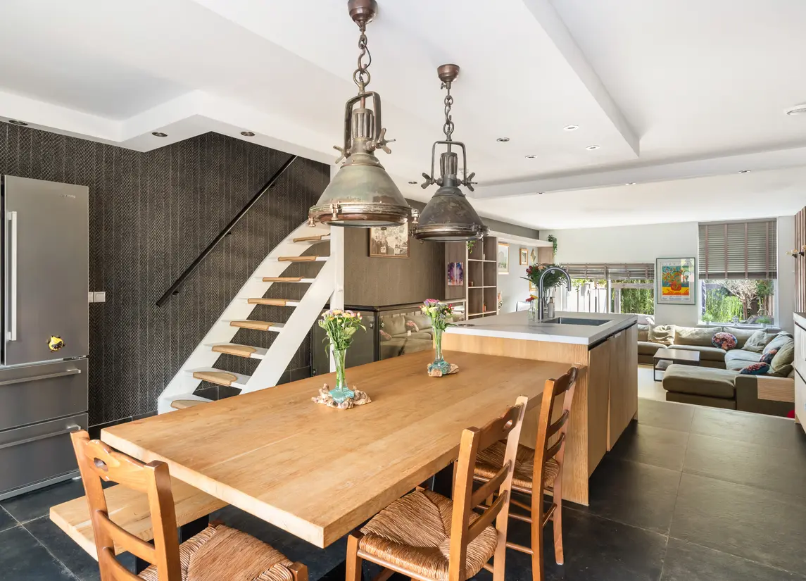 Zus Braunstraat 6