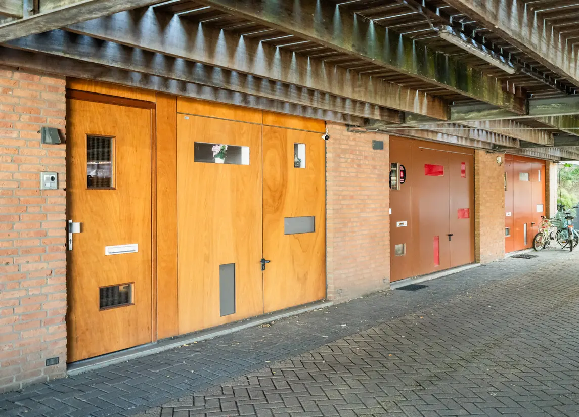 Zus Braunstraat 6