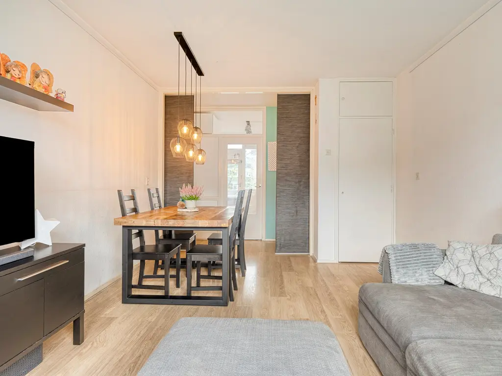 Debussystraat 21, Leiden