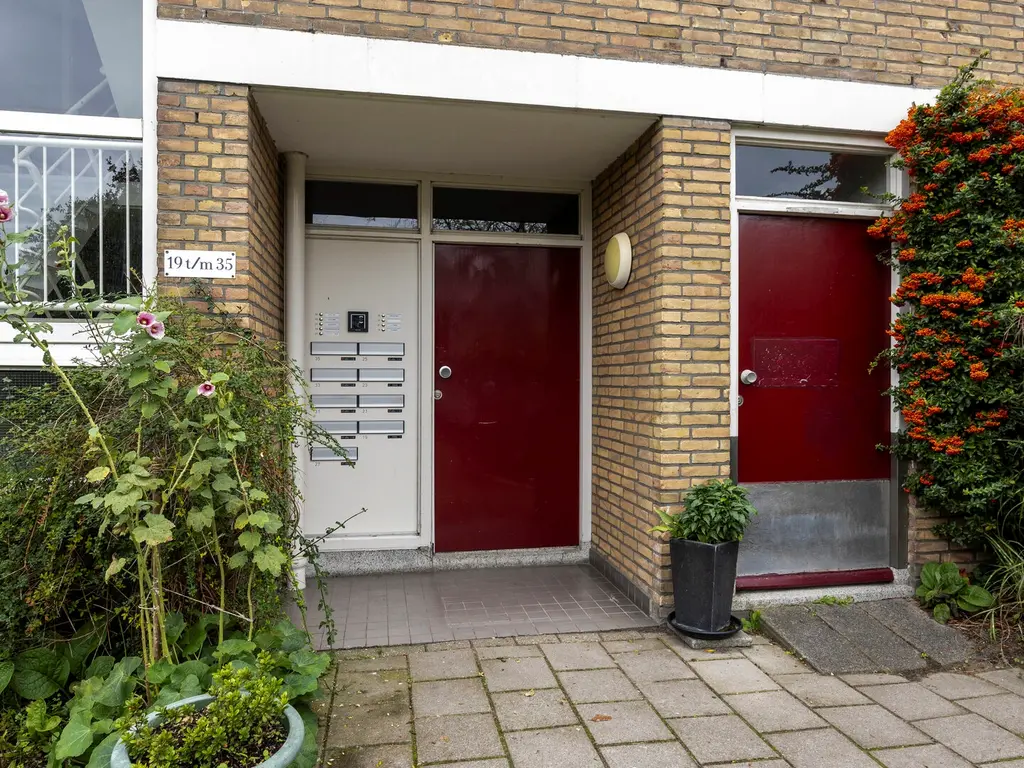 Debussystraat 21, Leiden
