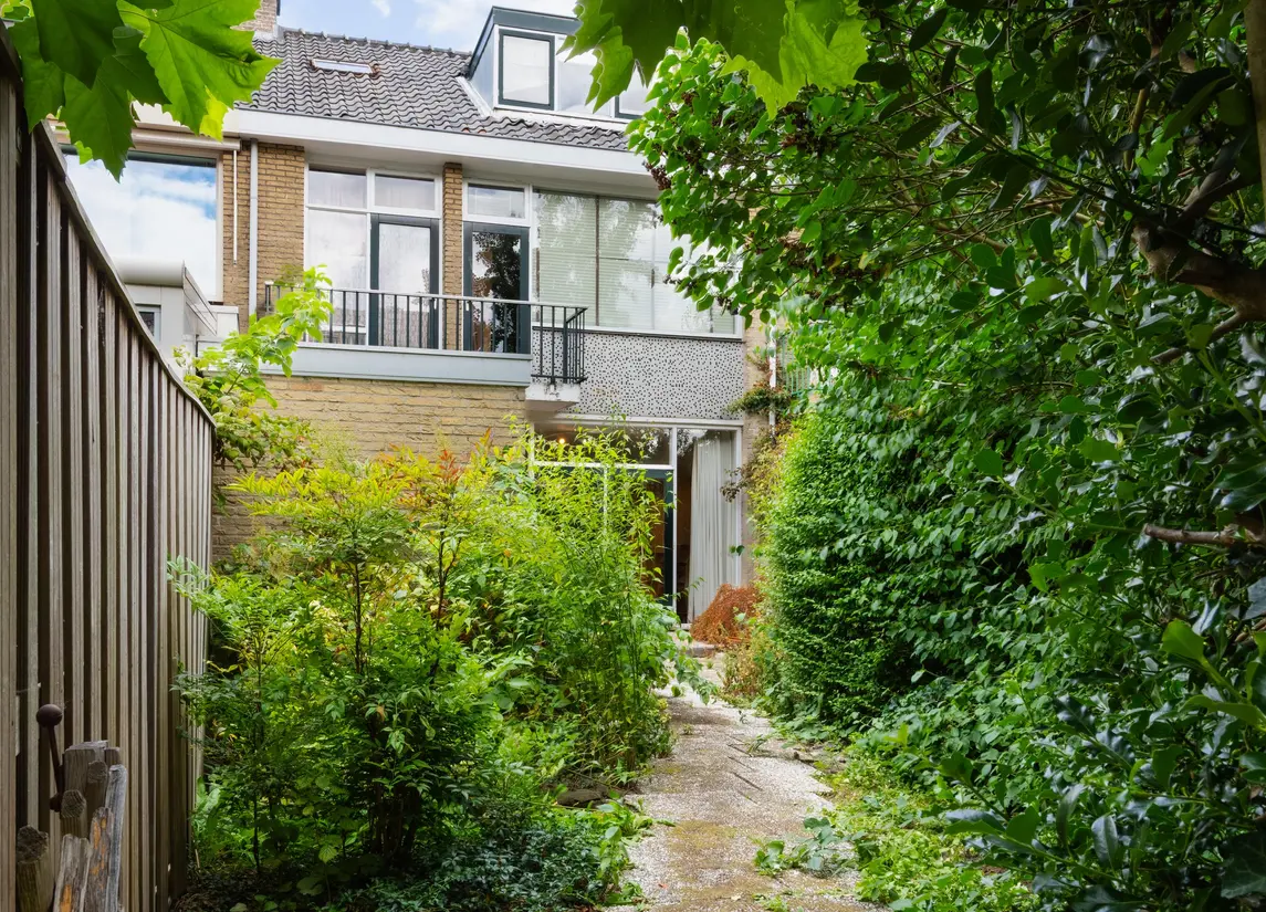 Arent van 's-Gravesandestraat 6