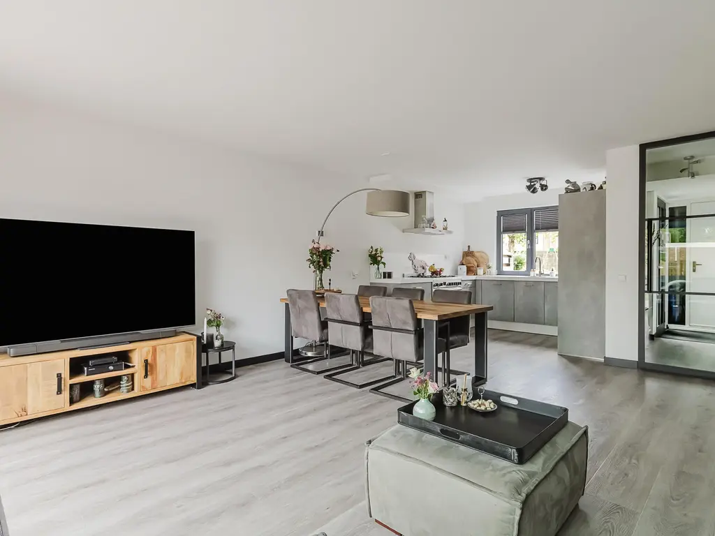 Clingenburg 51, Hoofddorp