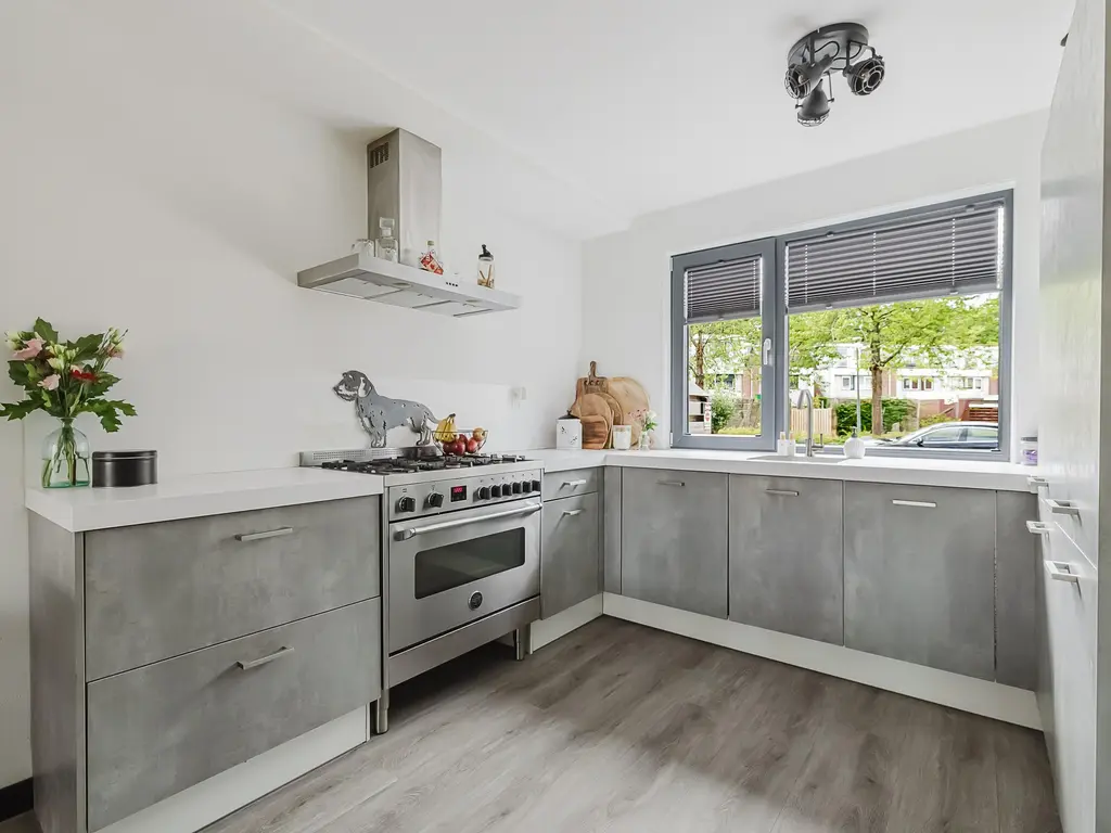 Clingenburg 51, Hoofddorp