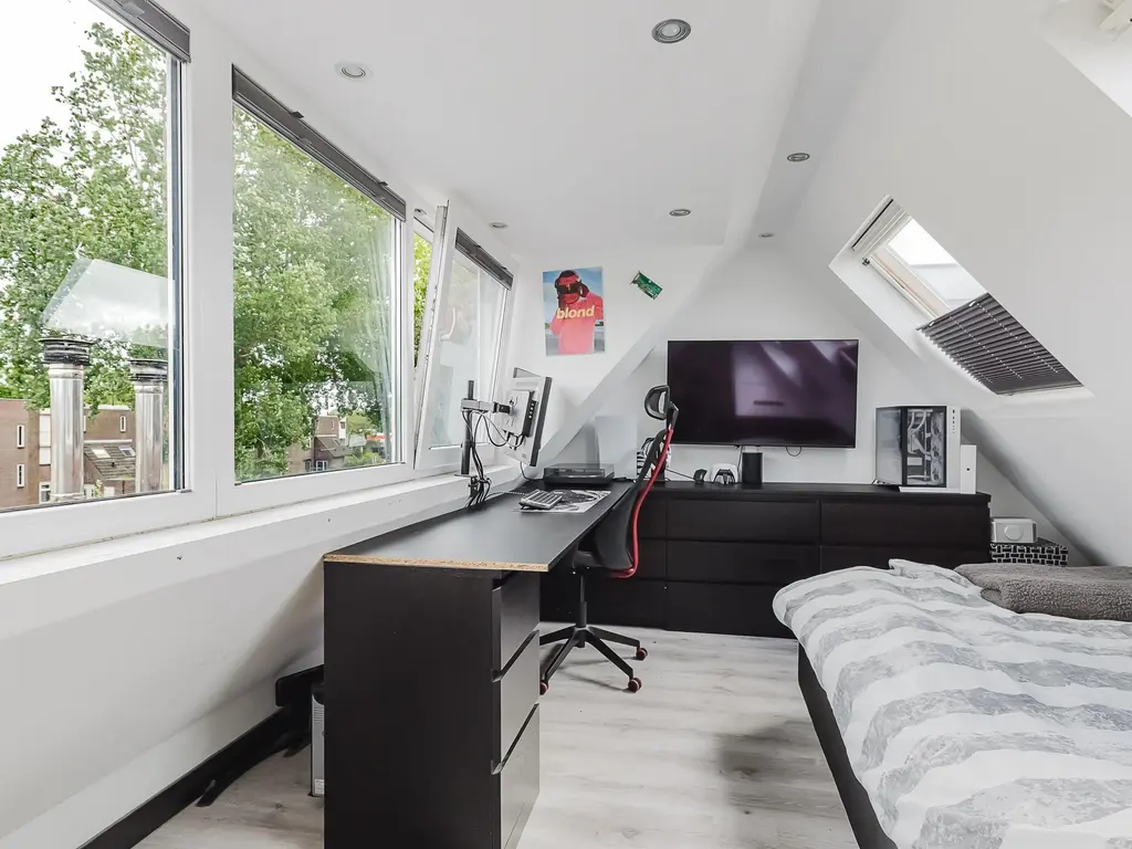 Clingenburg 51, Hoofddorp