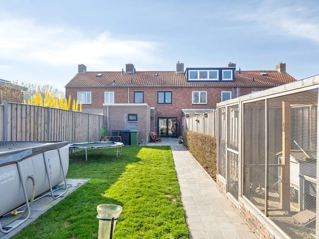 Julianastraat 8, Vogelwaarde