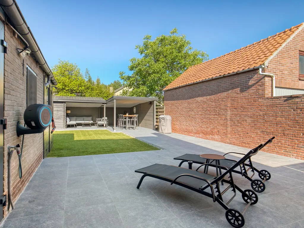 De Ruyterlaan 33, Clinge