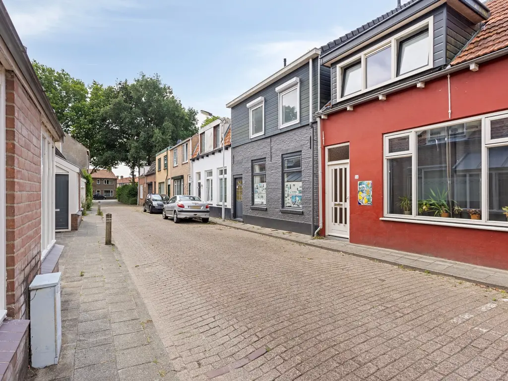 Nieuwstraat 16, Ijzendijke
