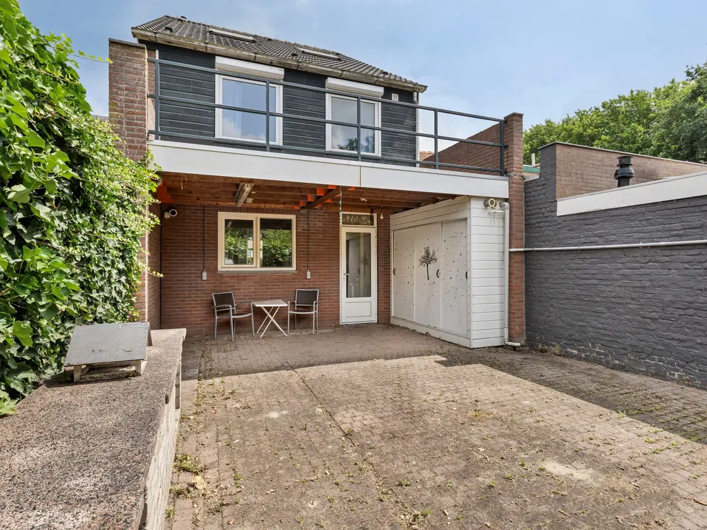 Nieuwstraat 16, Ijzendijke
