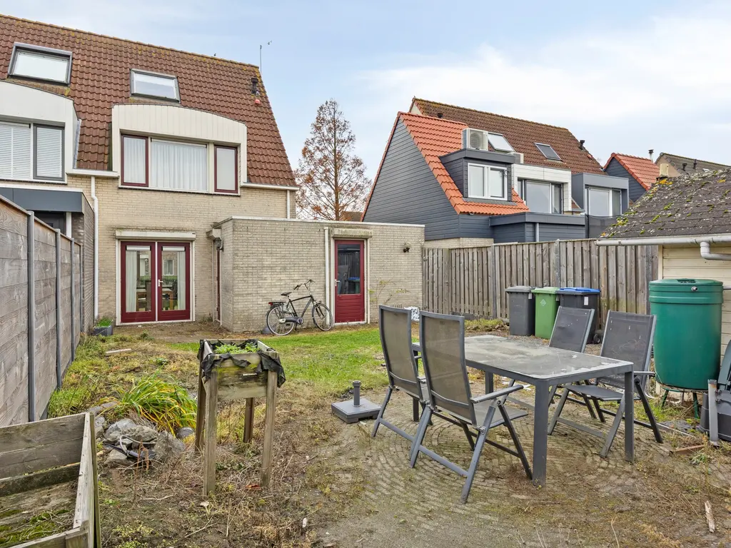 Churchillhof 38, Kloosterzande