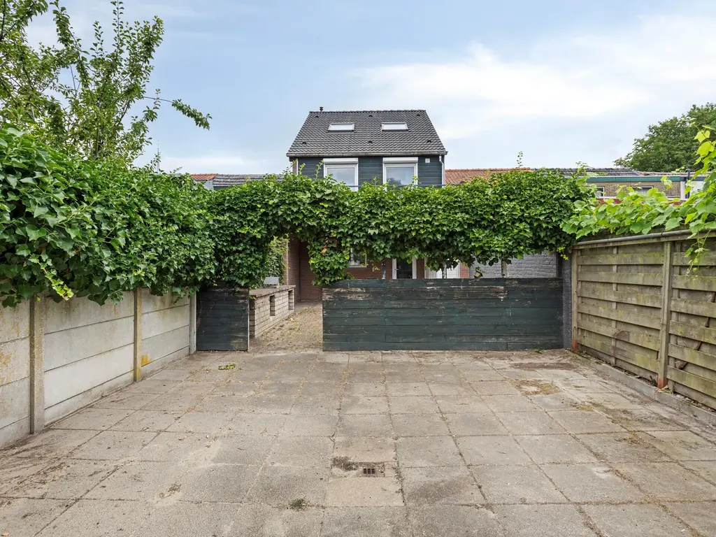 Nieuwstraat 16, IJzendijke