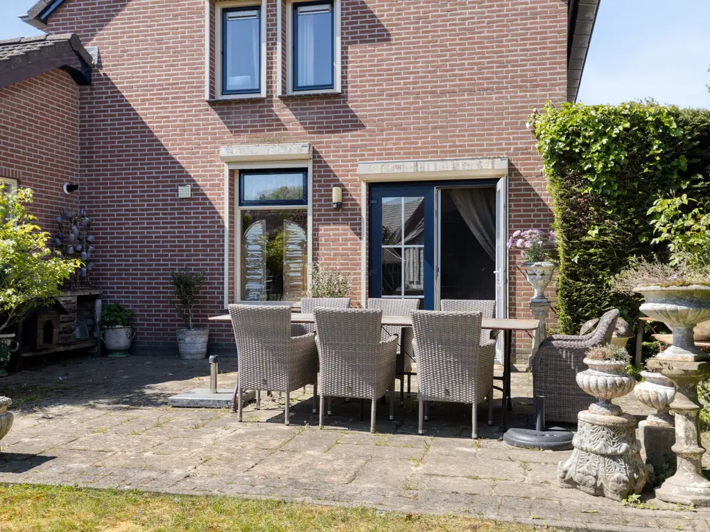 Kerkstraat 27, Vogelwaarde