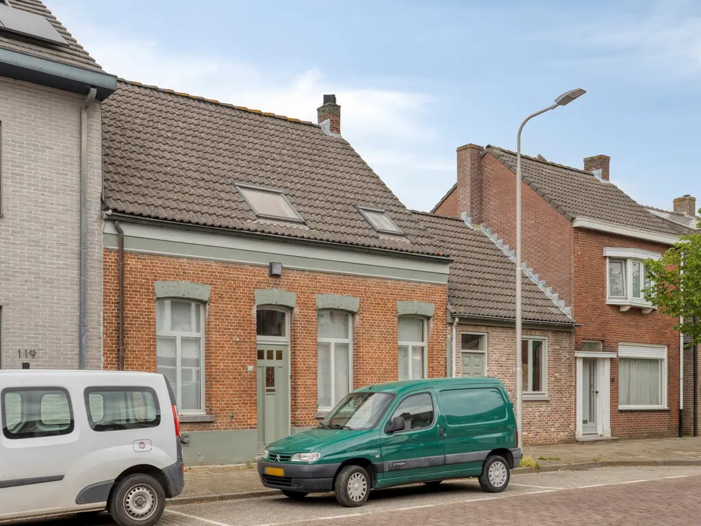 Hulsterloostraat 121, Nieuw Namen