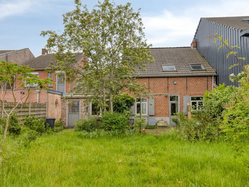 Hulsterloostraat 121, Nieuw Namen