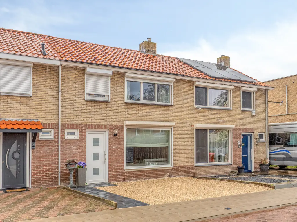 Vierambachtenstraat 32, Hulst