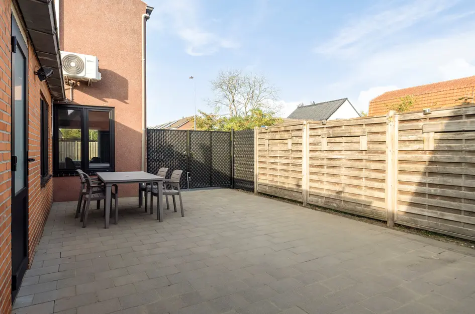 Kerkstraat 27