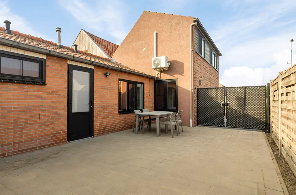 Kerkstraat 27