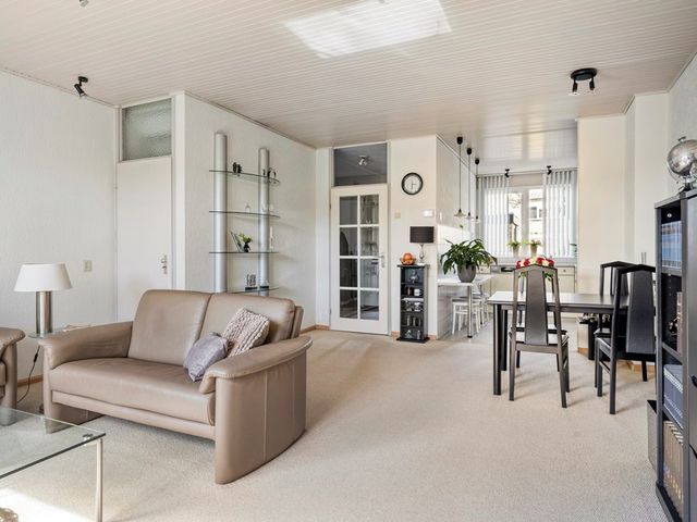 Harseveld 11, Zwijndrecht