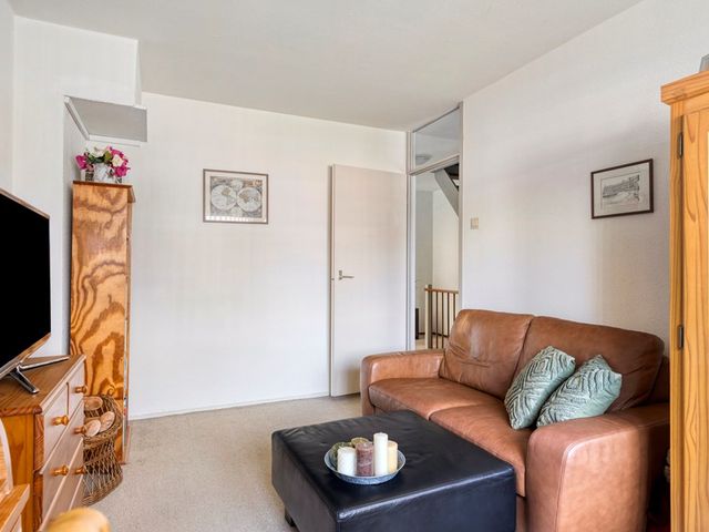 Harseveld 11, Zwijndrecht