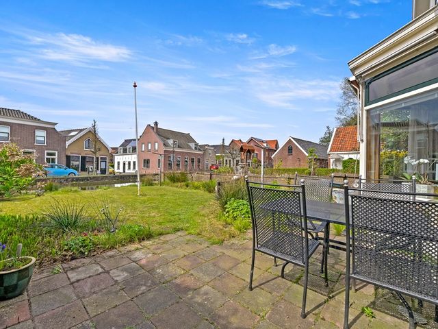 Commandeurskade 11, Maasland