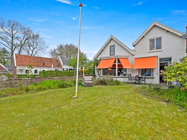 Commandeurskade 11, Maasland