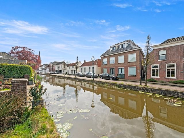 Commandeurskade 11, Maasland
