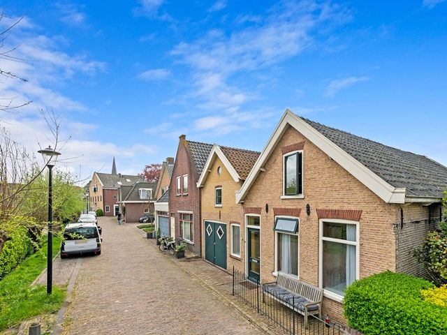 Commandeurskade 11, Maasland